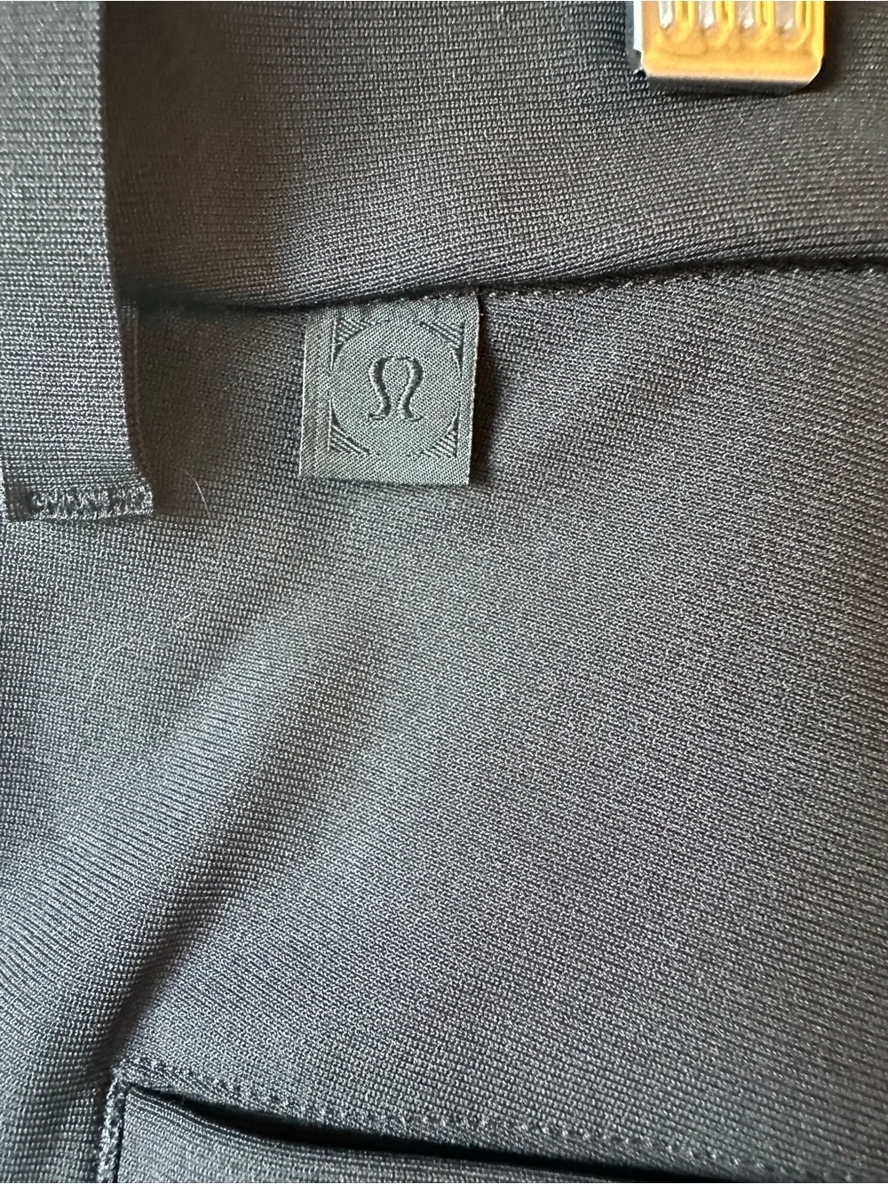 lululemon 36 Tall athletica black waistband with gray care tag